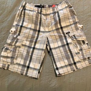 Men’s Union plaid cargo shorts